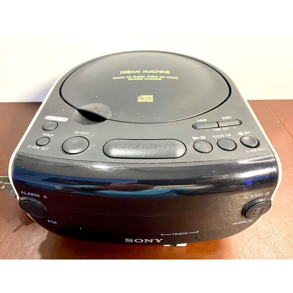 White Sony Dream Machine FM/AM Radio CD Player Dual Alarm Clock ICF-CD815 Tested - Picture 2 of 7